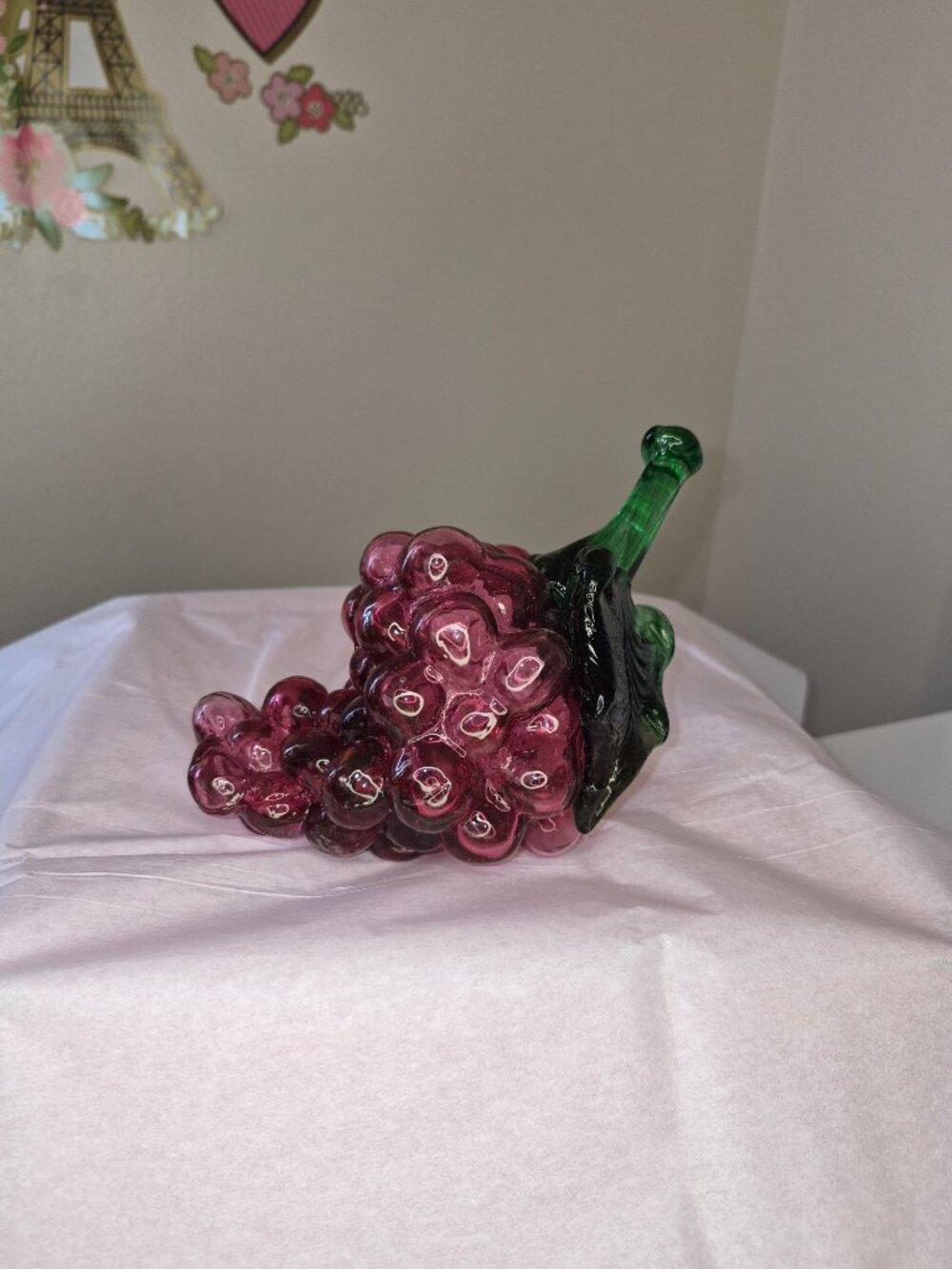 Vintage Murano style hand-blown purple glass grape cluster. - Picture 2 of 3